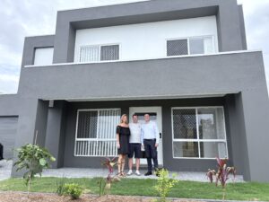 Young Investor Couple in SEQ